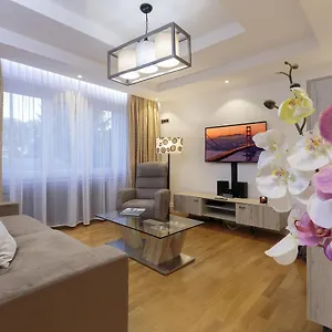  Apartment The Queen Luxury - Giada